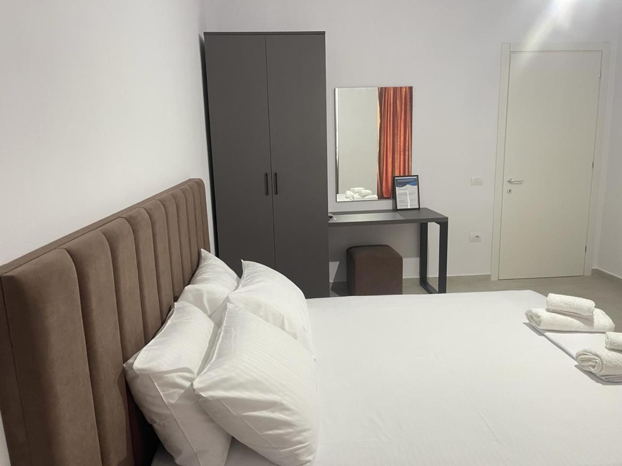 Sunrose Residences Саранде Екстериор снимка