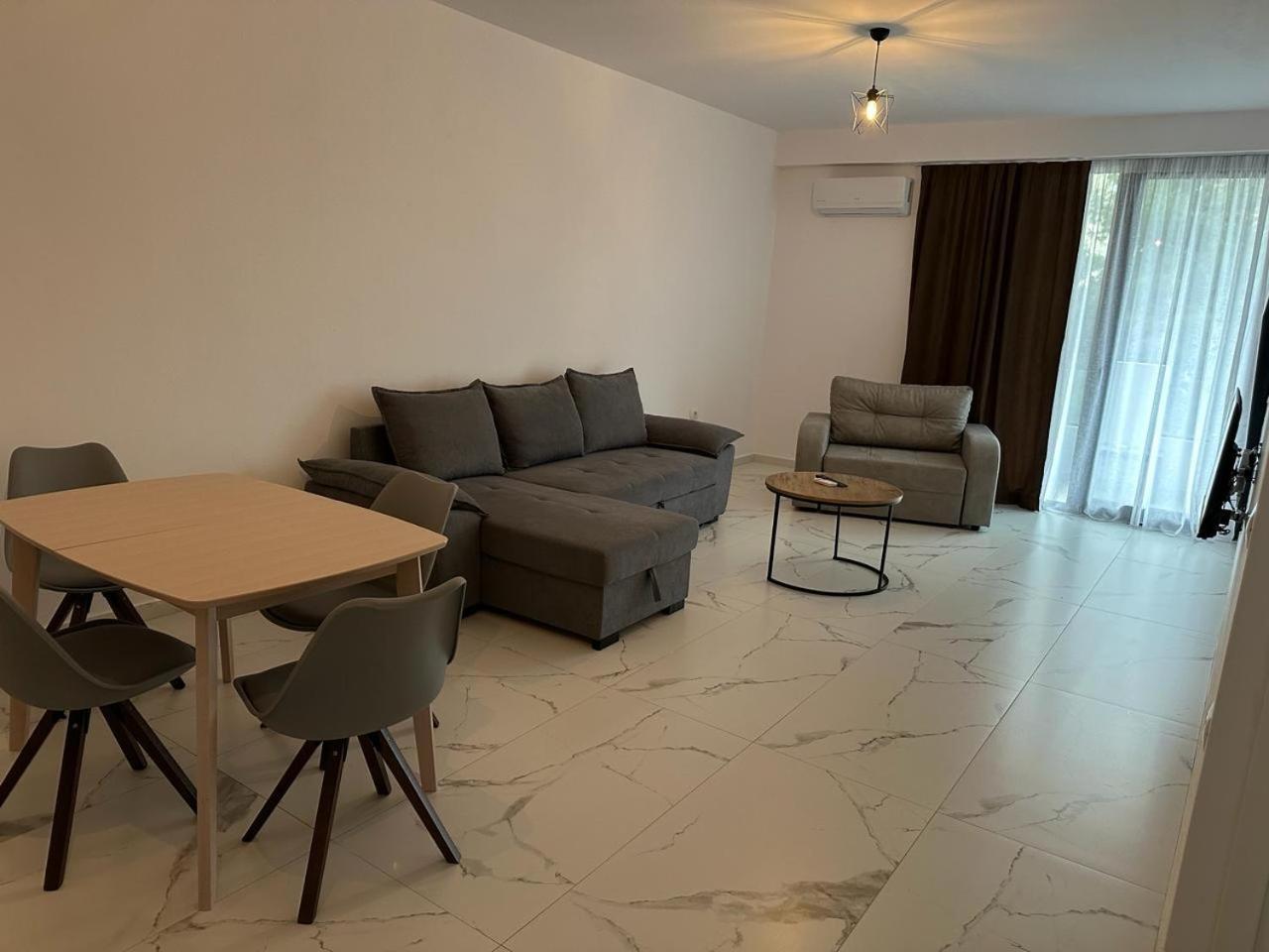 Sunrose Residences Саранде Екстериор снимка